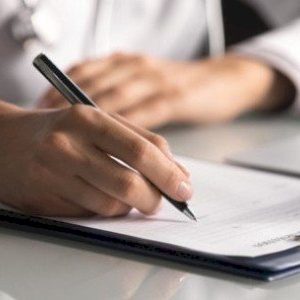 إعداد التقارير والمراسلات الكتابية